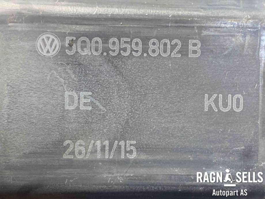 Ruteheis høyre foran til VW e-Golf 2014-2017 (Fase 1)  (5G4 837 462 H|)