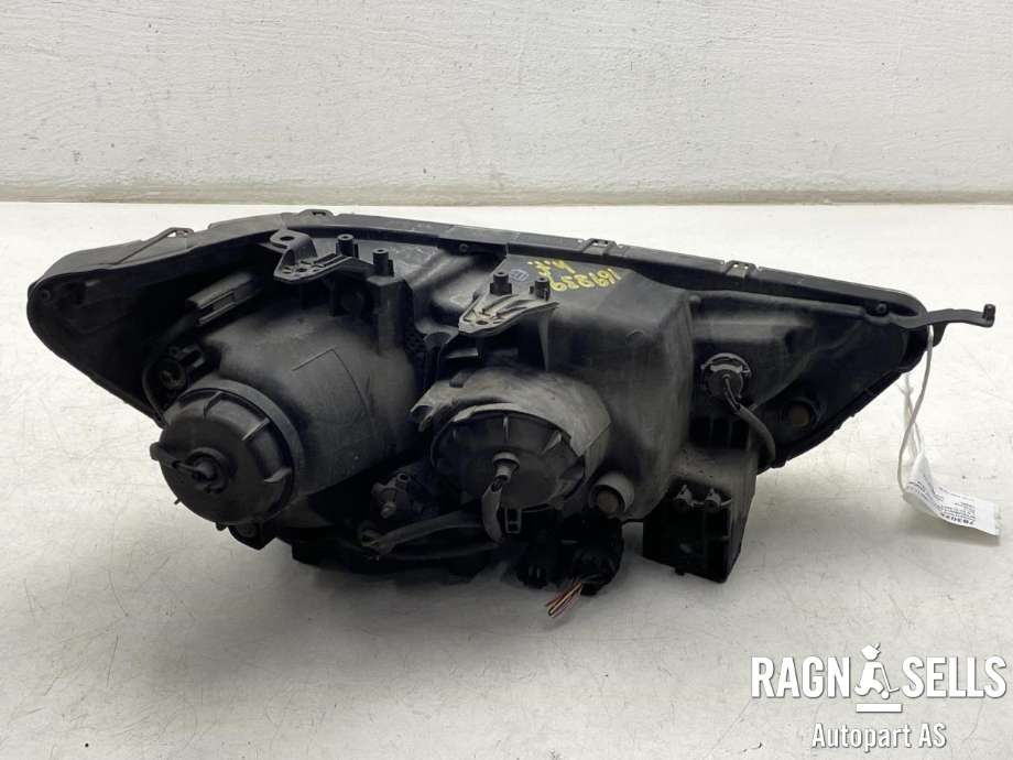 Frontlykt venstre halogen til Mitsubishi ASX 2010-2019  (8301B587|)