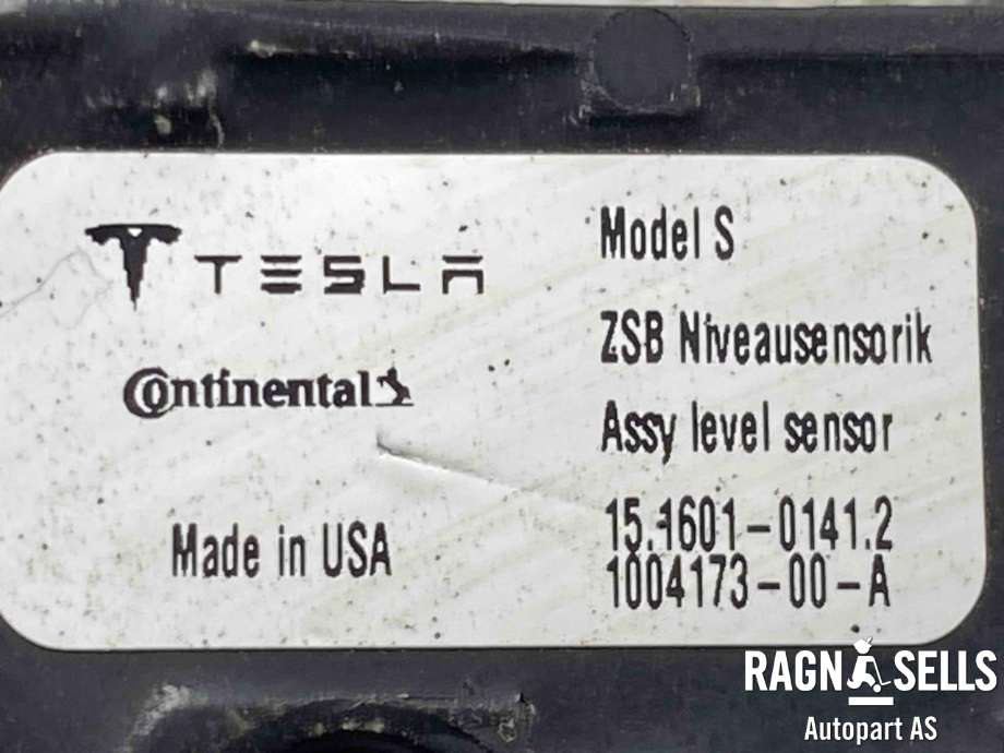Sensor nivå, venstre bak til Tesla Model S 2013-2016 (Fase 1)  (1004173-00-A|)