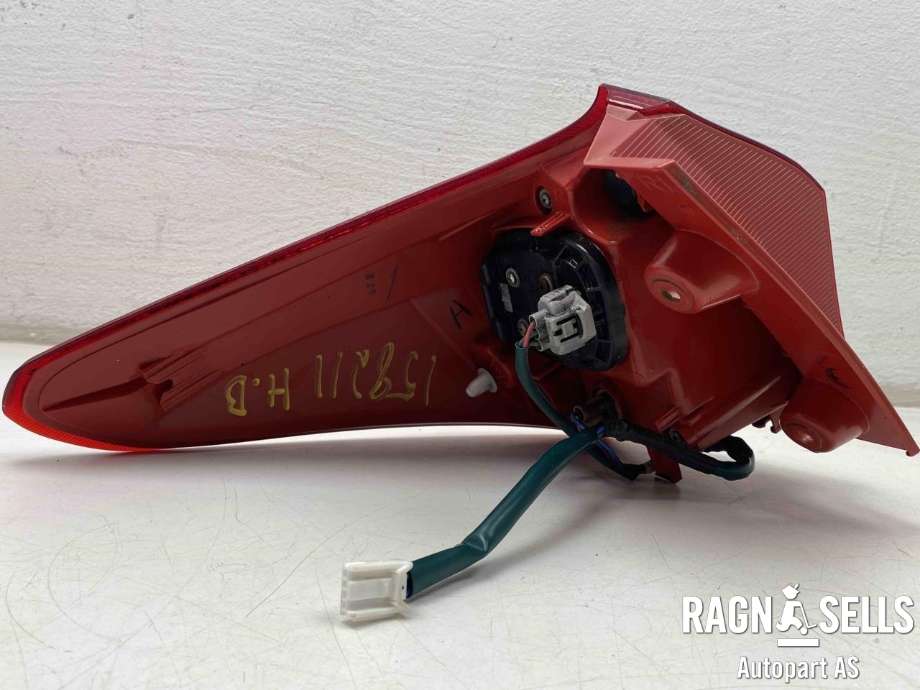 Baklykt høyre ytre til Toyota Auris 2013-2015 (Type II, Fase 1)  (8155102710|)