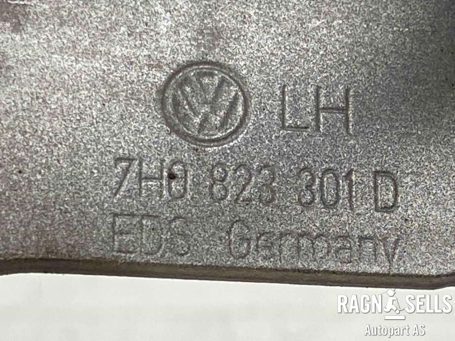 Panserhengsler til VW Transporter / Caravelle 2009-2015 (Fase 2) (T5) (T5) (7H0 823 302 D|)
