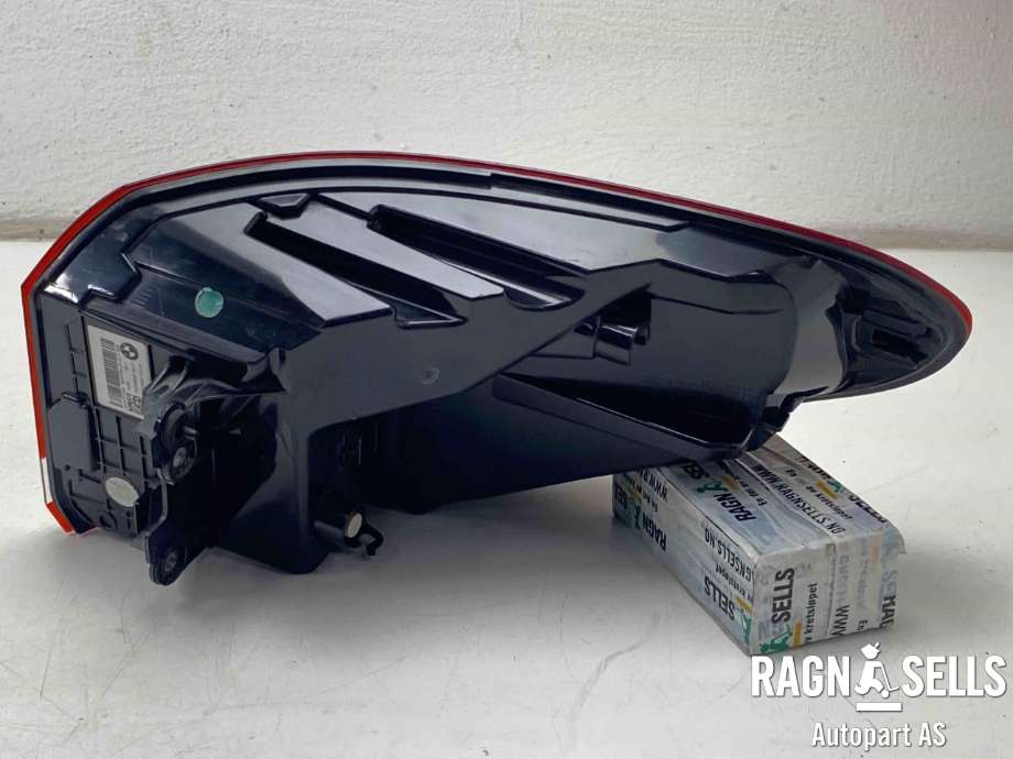Baklykt venstre ytre til BMW X1 2015-2022 (F48) (F48) (63 21 7 477 713|)