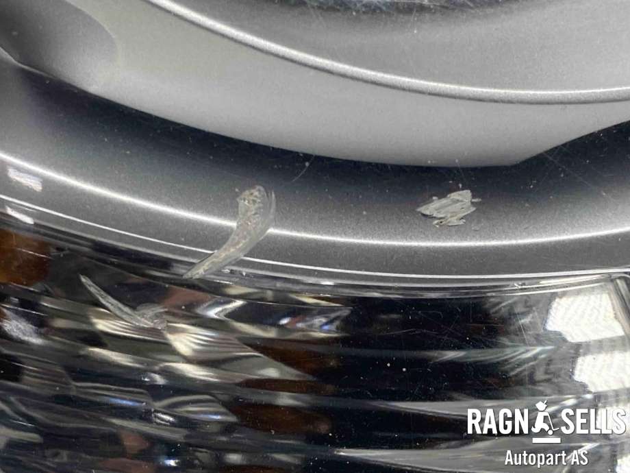 Frontlykt høyre halogen til Hyundai H-1 2008-2012 (Type II, Fase 1) (921024H020|)