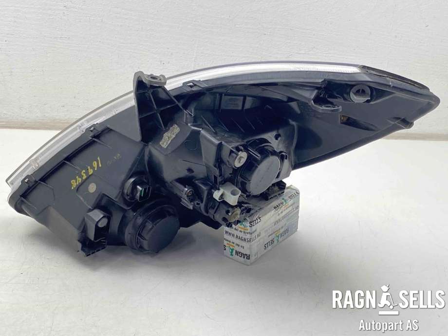 Frontlykt høyre halogen til Hyundai H-1 2008-2012 (Type II, Fase 1) (921024H020|)