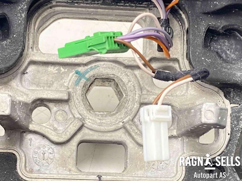 Ratt til Volvo V40 2012-2019  (31250592|34110217B|)