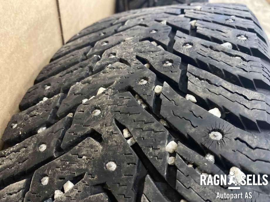 Felg aluminium til Suzuki SX4 S-CROSS 2013-->> (Type II)  (NOKIAN|5X114.3/ET50/60.1|215/60R16|)
