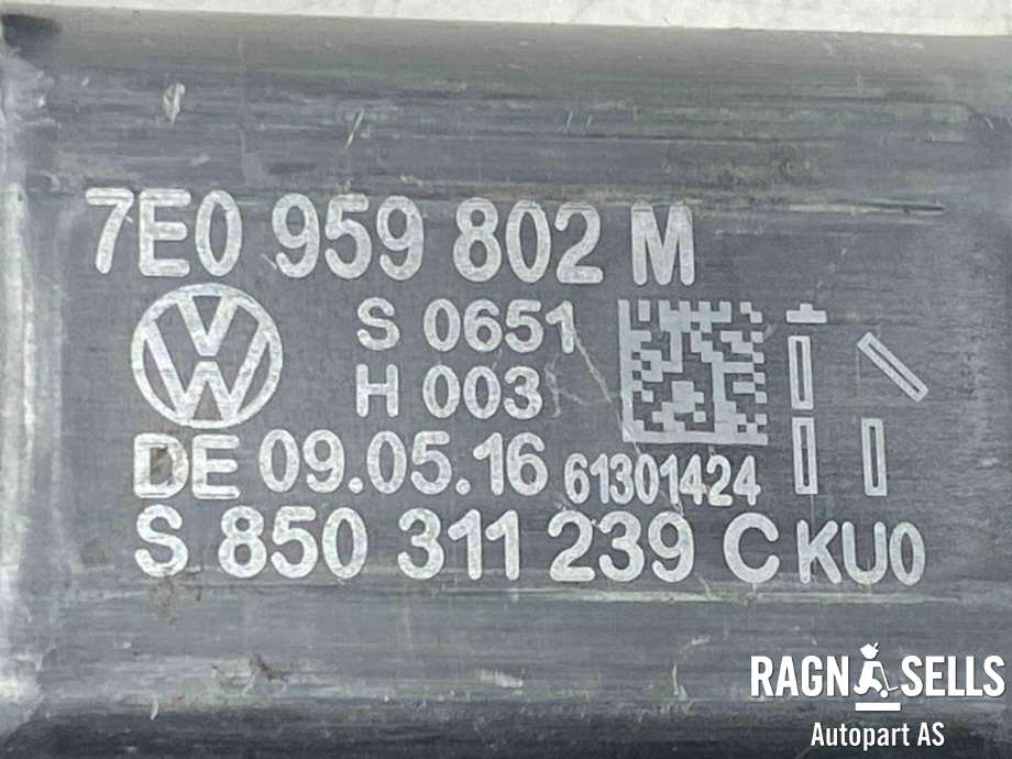 Ruteheis, kun motor, høyre foran til VW Transporter / Caravelle 2015-2019 (T6) (T6) (7E0959802M|0130822452|)