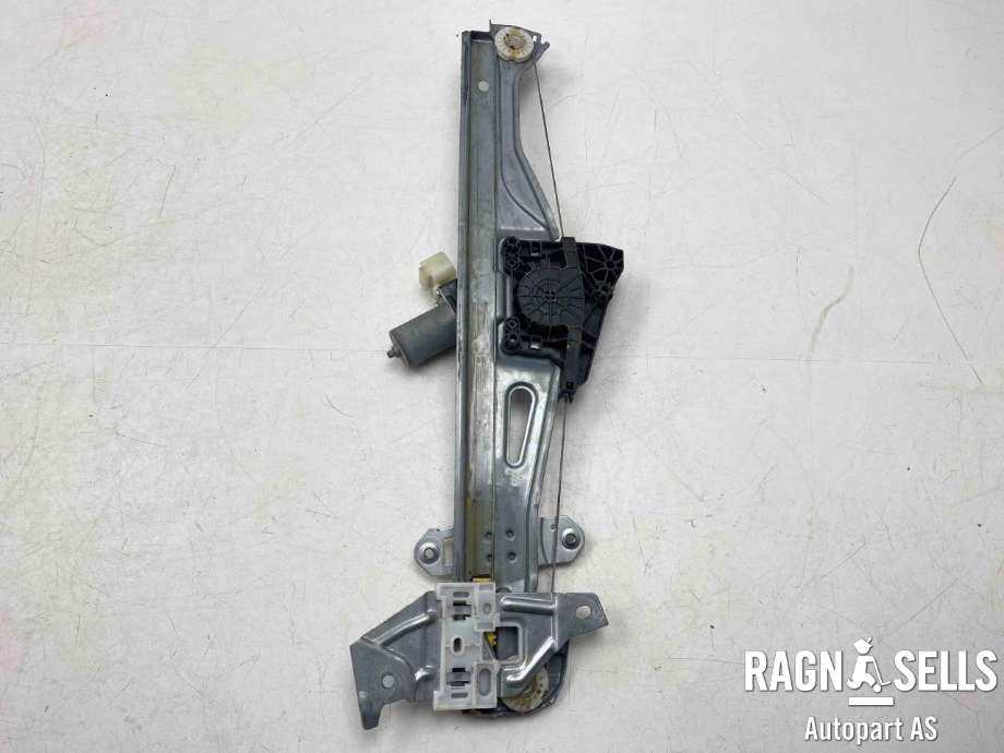 Ruteheis venstre foran til Suzuki SX4 S-CROSS 2013-->> (Type II)  (83402-61M11||83402-61M11-000)