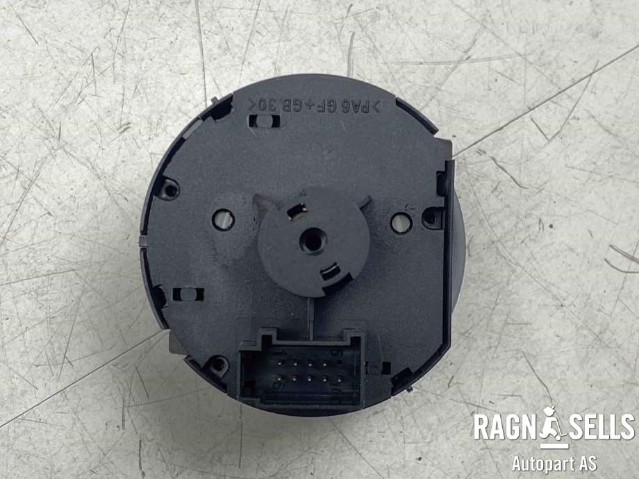 Bryter lys til VW Transporter / Caravelle 2015-2019 (T6) (T6) (3C8 941 431|)