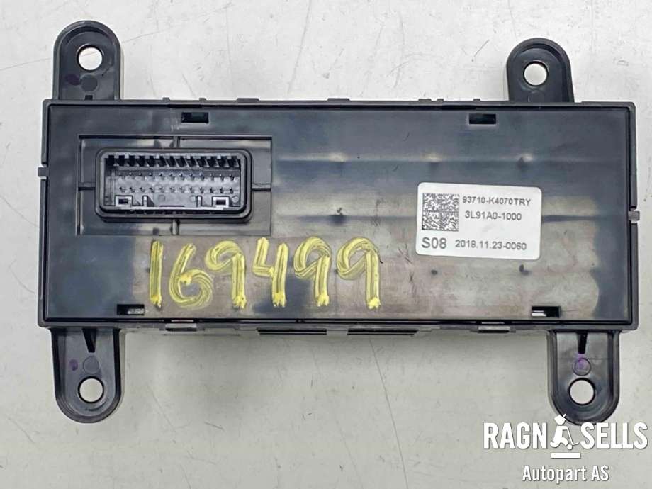 Bryter diverse til Hyundai Kona 2017-2021 (Type I, Fase 1)  (93710K4070TRY|3L91A01000|)