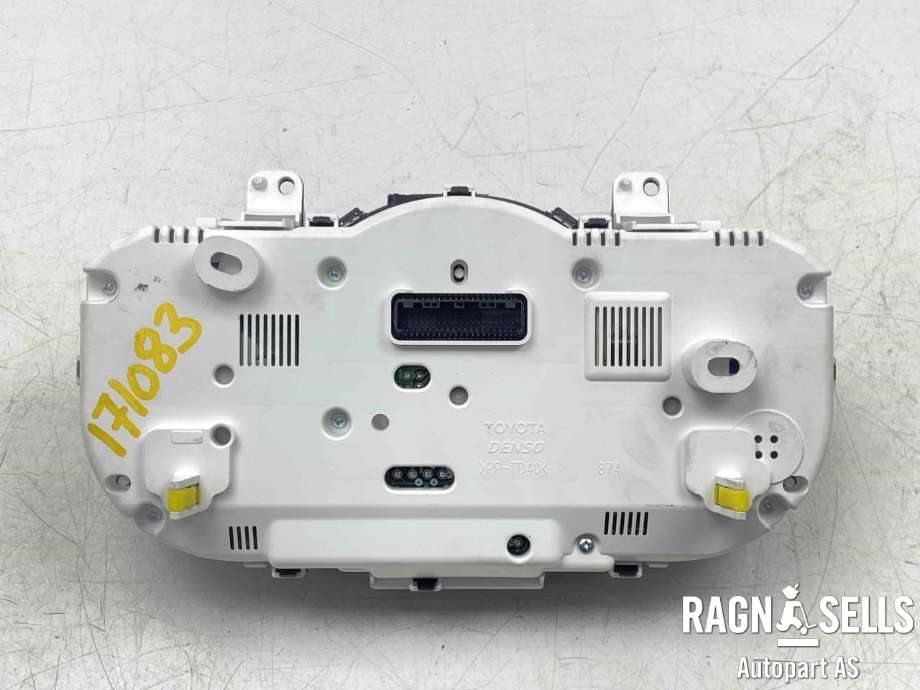 Instrumentpanel til Toyota RAV4 2009-2013 (Type III, Fase 2)  (8380042F71|)