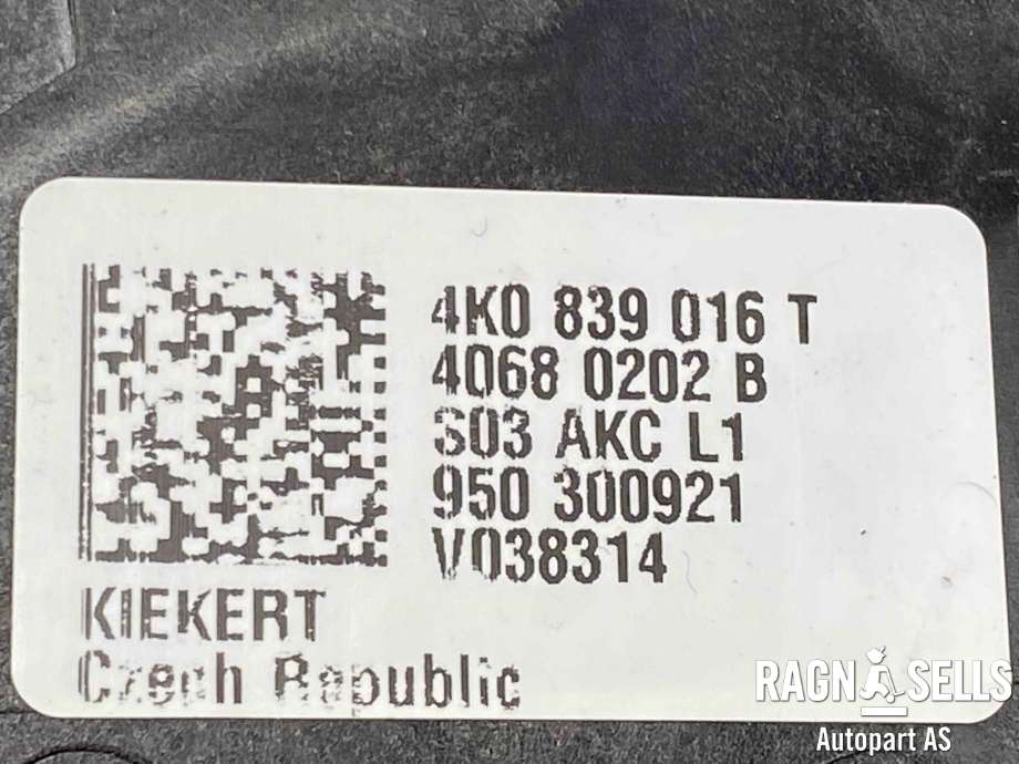 Låsekasse høyre bak til VW ID.4 2020-->>  (4K0 839 016 T|)