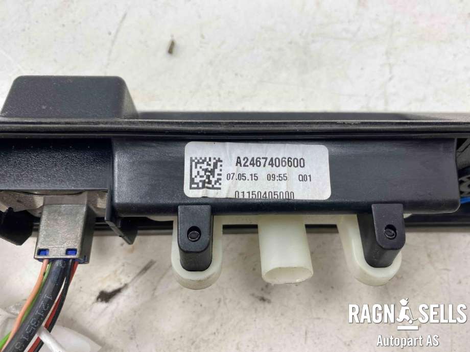 Bakluke/bakdør håndtak til Mercedes B-Klasse, electric drive 2014-2018 (W242) (W242) (A 246 740 66 00||A 246 740 16 01|A 246 905 10 03|A 246 905 61 03|A 246 905 23 03)