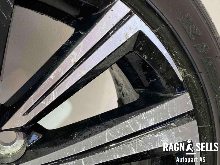 Felg aluminium til Toyota Corolla 2019-->> (FALKEN ZIEX ZE 914 B|5X114|3 ET 40MM NAV 60|1|225/45R17|)