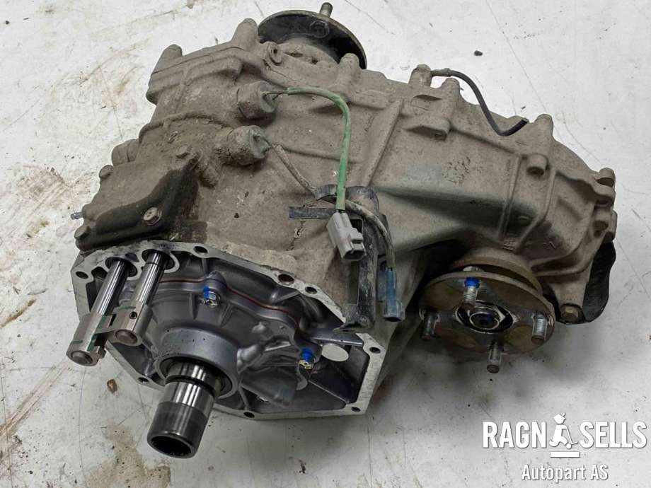 Girkasse 4WD fordelingskasse til Toyota Hilux 2012-2016  (361000K200|)