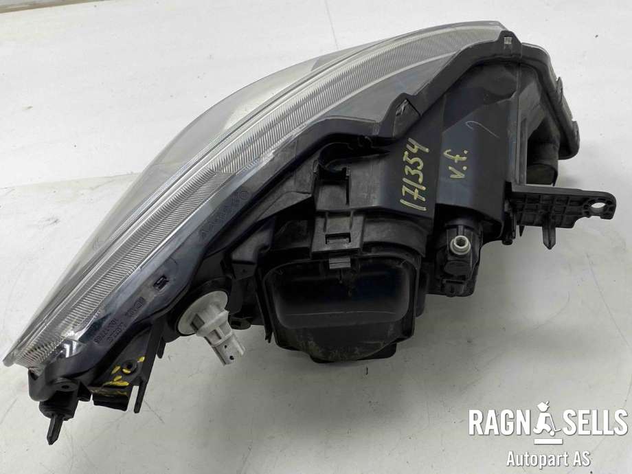 Frontlykt venstre halogen til Mercedes Citan 2012-2021 (W415) (W415) (A 415 826 02 01|)