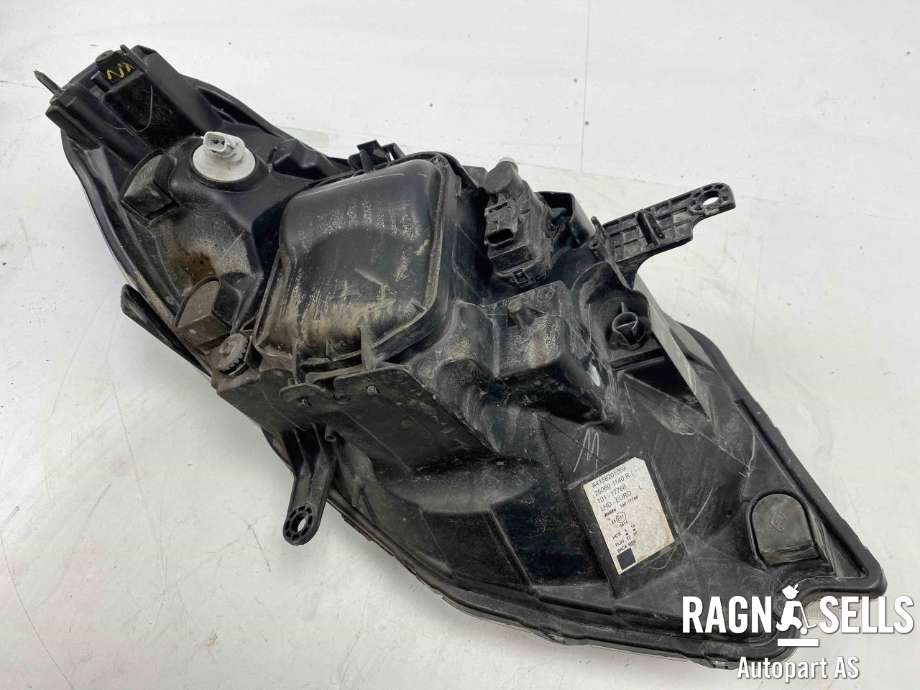 Frontlykt venstre halogen til Mercedes Citan 2012-2021 (W415) (W415) (A 415 826 02 01|)