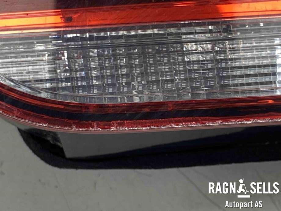 Baklykt høyre indre til VW Golf VI 2008-2012  (5K0 945 094 R|)