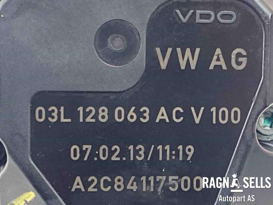 Spjeldhus til VW Golf VI 2008-2012  (03L128063A|)