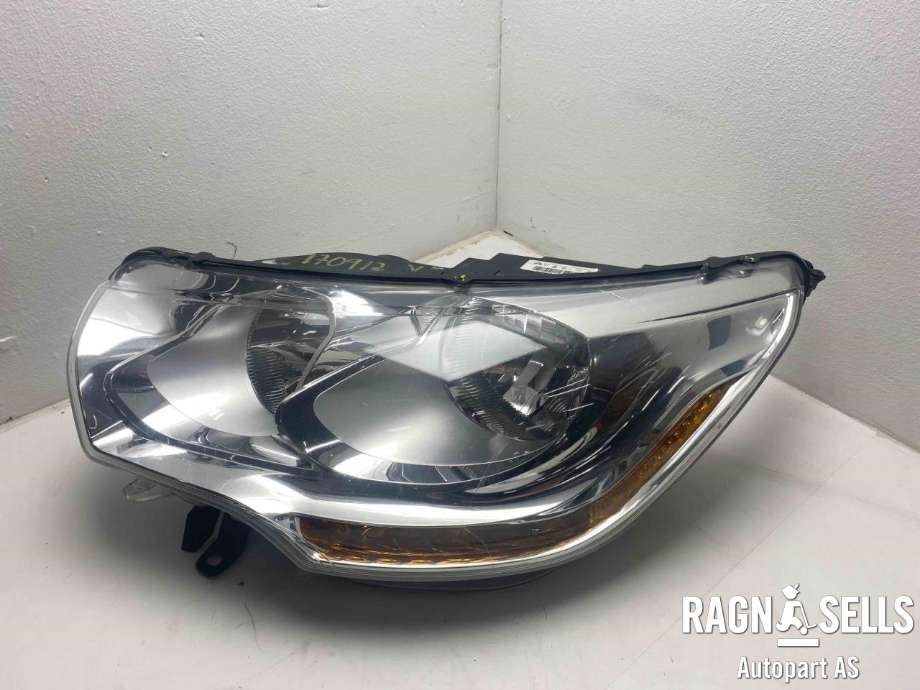 Frontlykt venstre halogen til Citroën C4, 2011-2017 (Type II)  (6208 S1)