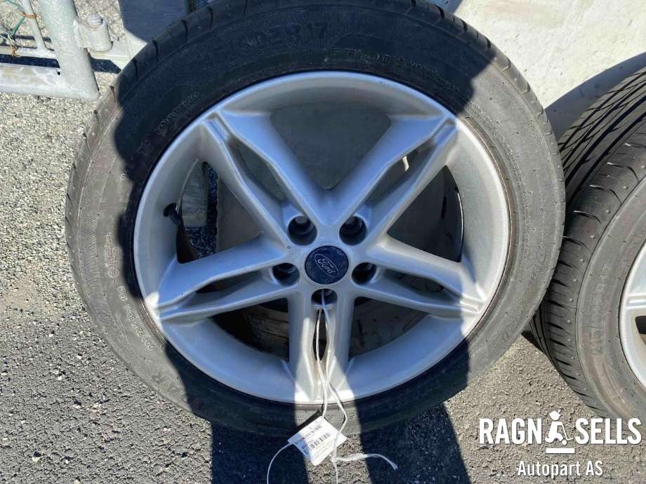 Hjulsett aluminium sommer til Ford C-Max 2015-2019 (Type II, Fase 2)  (RADAR DIMAX R8|5X108/ET50/63|4|215/50/17|17X7)