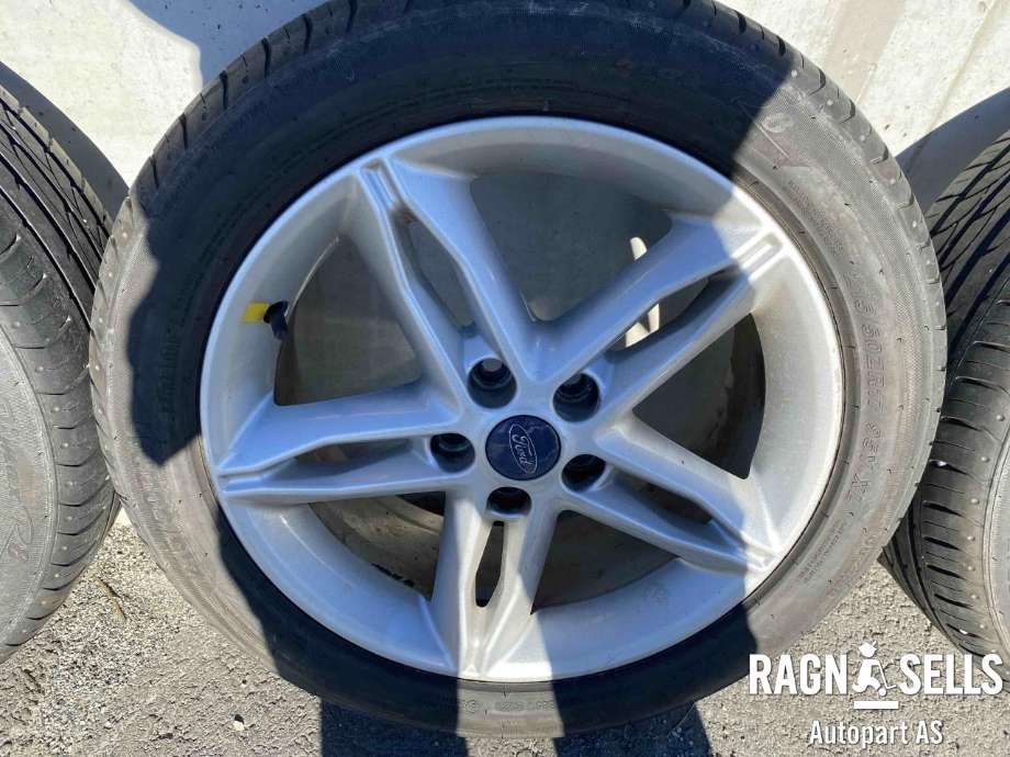 Hjulsett aluminium sommer til Ford C-Max 2015-2019 (Type II, Fase 2)  (RADAR DIMAX R8|5X108/ET50/63|4|215/50/17|17X7)