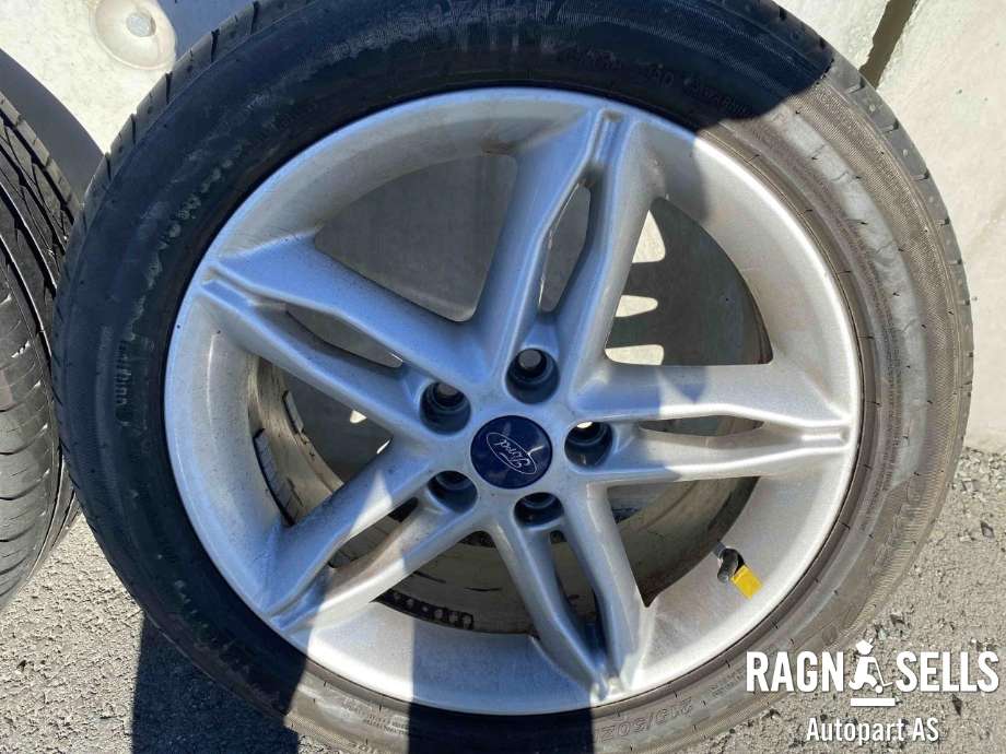 Hjulsett aluminium sommer til Ford C-Max 2015-2019 (Type II, Fase 2)  (RADAR DIMAX R8|5X108/ET50/63|4|215/50/17|17X7)