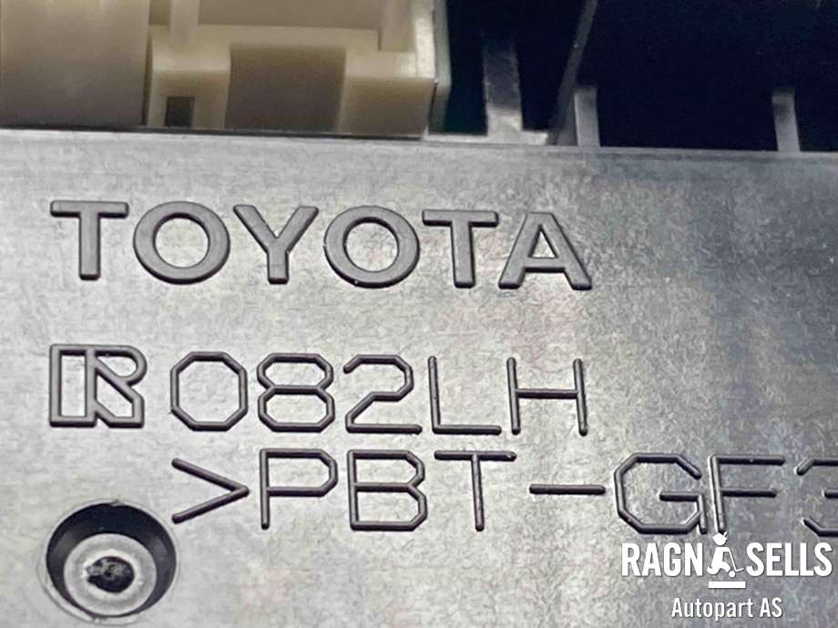 Bryter diverse til Toyota Land Cruiser 150 2014-->> (Fase 2)  (8425060380B0|)