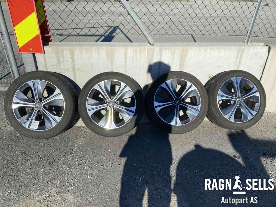Hjulsett aluminium sommer til Nissan Leaf 2018-->> (Type II)  (DUNLOP|5X114|3/ET45/66|1|215/50/17|)