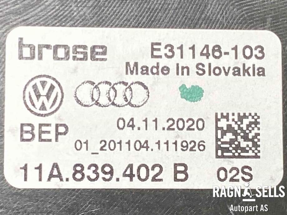Ruteheis høyre bak til VW ID.4 2020-->>  (11A 839 462 B|11A 839 462 E|)