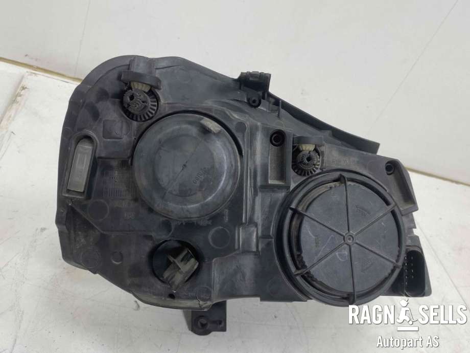 Frontlykt venstre halogen til VW Polo 2005-2009 (Type IV, Fase 2)  (6Q1 941 007 AT VALEO|6Q1 941 007 AR HELLA|)