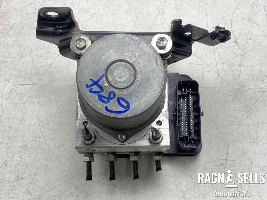 ABS sentral til Toyota Hilux 2020-->>  (4405071N10|)