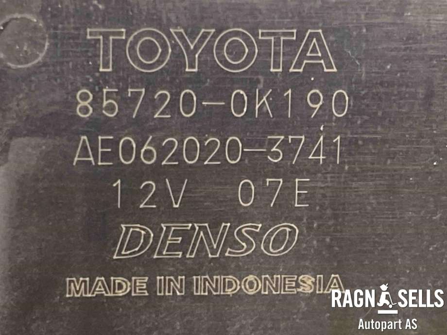 Ruteheis venstre foran til Toyota Hilux 2020-->>  (857200K190|)