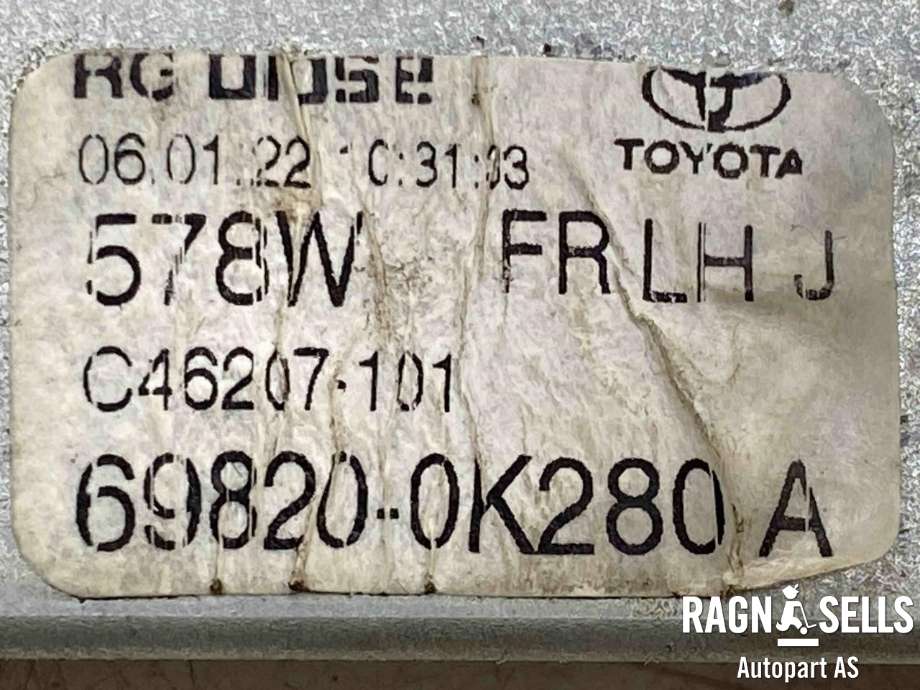 Ruteheis venstre foran til Toyota Hilux 2020-->>  (857200K190|)