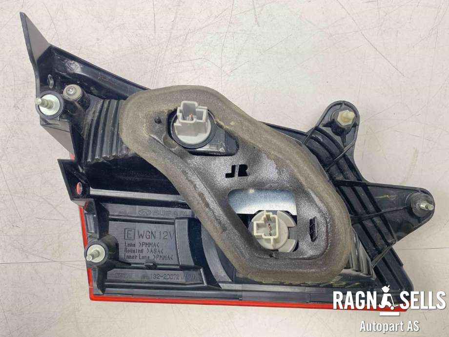 Baklykt høyre indre til Subaru Outback 2009-2014 (Type IV)  (84912AJ250|)