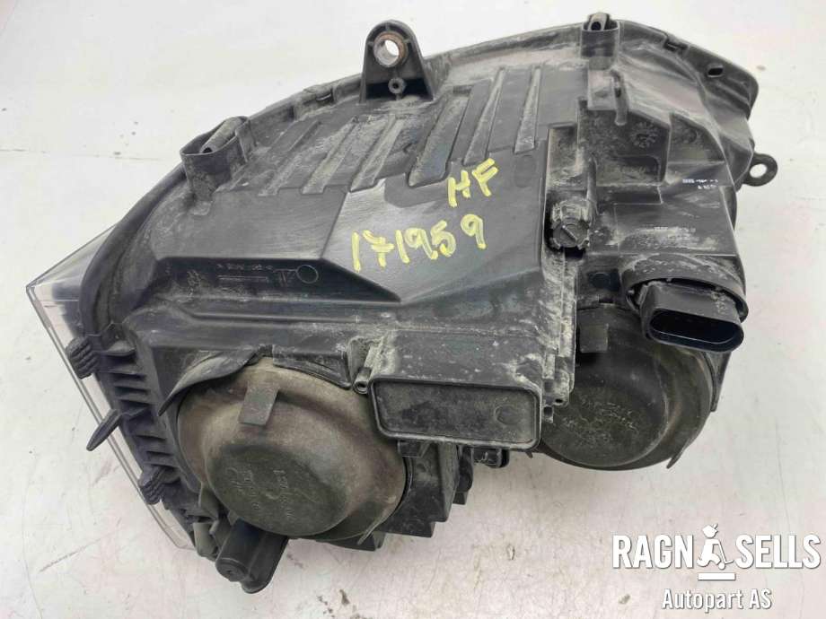 Frontlykt høyre halogen til VW Transporter / Caravelle 2009-2015 (Fase 2) (T5) (T5) (7E1 941 016 H|7E1 941 016 T|)