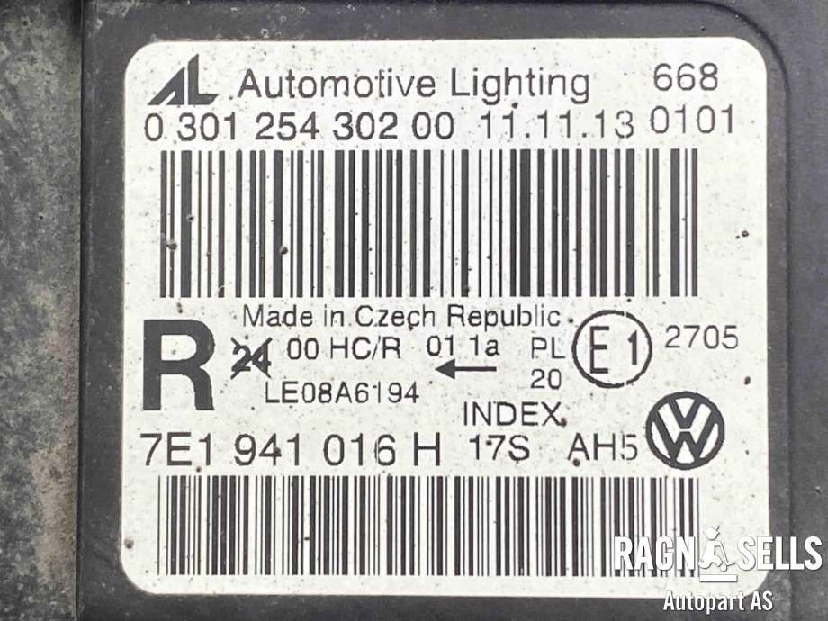 Frontlykt høyre halogen til VW Transporter / Caravelle 2009-2015 (Fase 2) (T5) (T5) (7E1 941 016 H|7E1 941 016 T|)