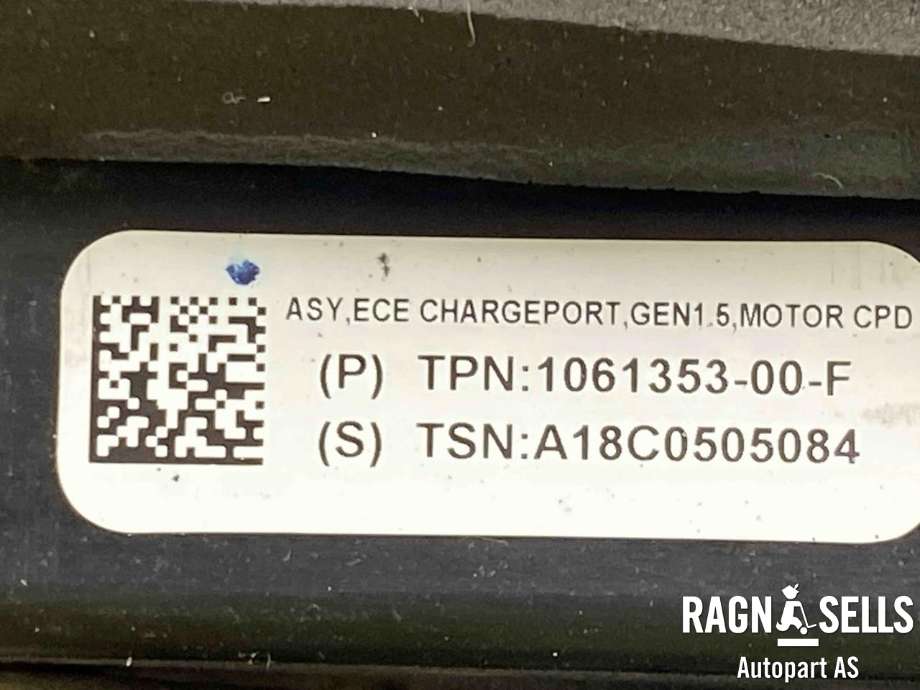 Batterilader inntak/luke til Tesla Model S 2016-2021 (Fase 2)  (1061353-00-F|1087054-10-C|)