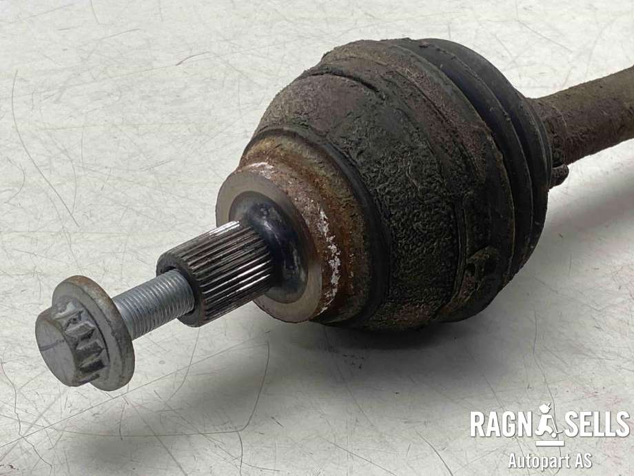 Drivaksel venstre foran, diesel/manuell til VW Tiguan 2011-2016 (Type I, Fase 2)  (5N0 407 763 F|)