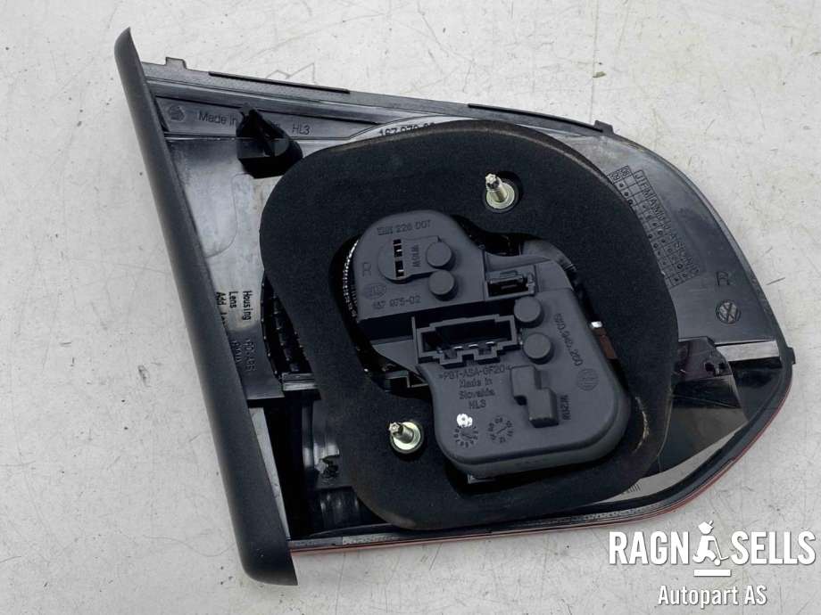 Baklykt høyre indre til VW Golf VI 2008-2012  (5K0 945 094 AA|)