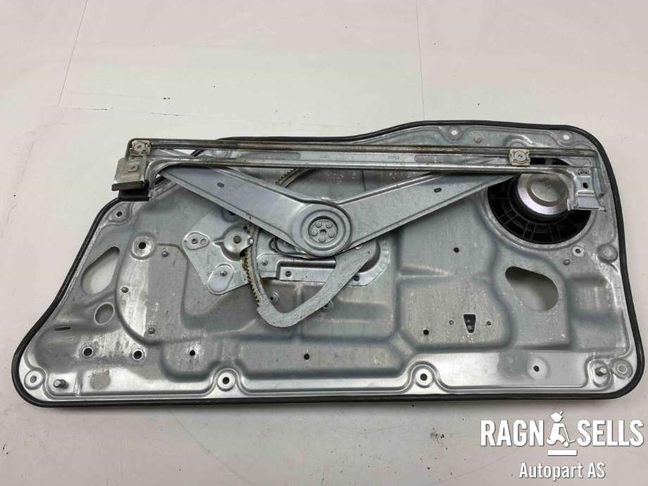 Ruteheis venstre foran til Volvo V70 2007-2013 (Type III, Fase 1)  (30661065||30784509|30699645)