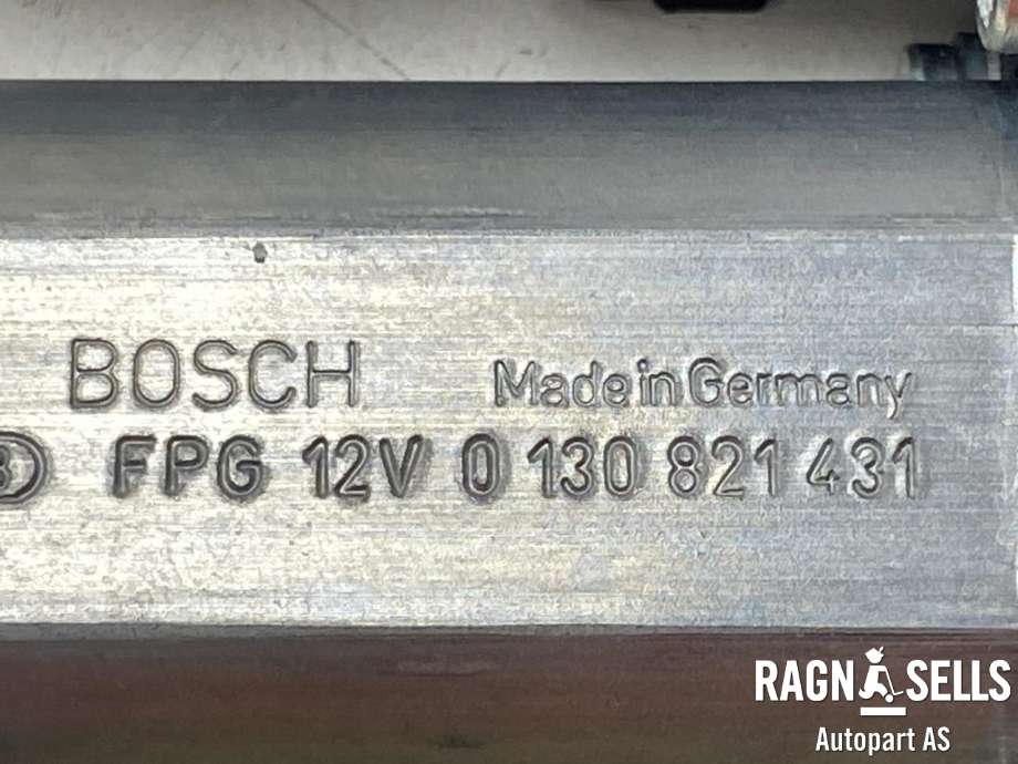 Ruteheis, kun motor, høyre bak til VW Golf VI 2008-2012 (5K0 959 704 D|)