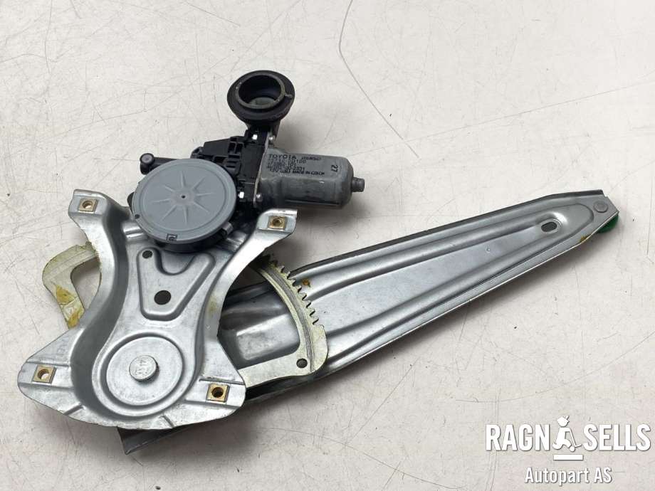 Ruteheis venstre bak til Toyota Yaris 2014-2020 (Type III, Fase 2) (698400D220|857100D100|)
