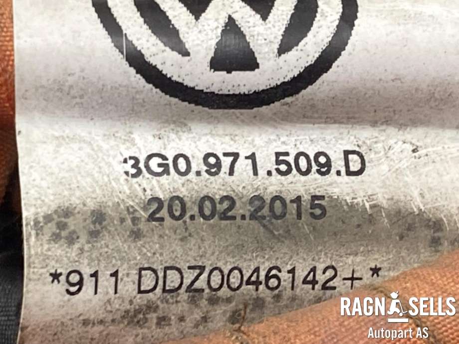 Batterilader inntak/luke til VW Passat 2015-2019 (Fase 1) (B8) (B8) (3G0971509D|3G0 971 509 H|)