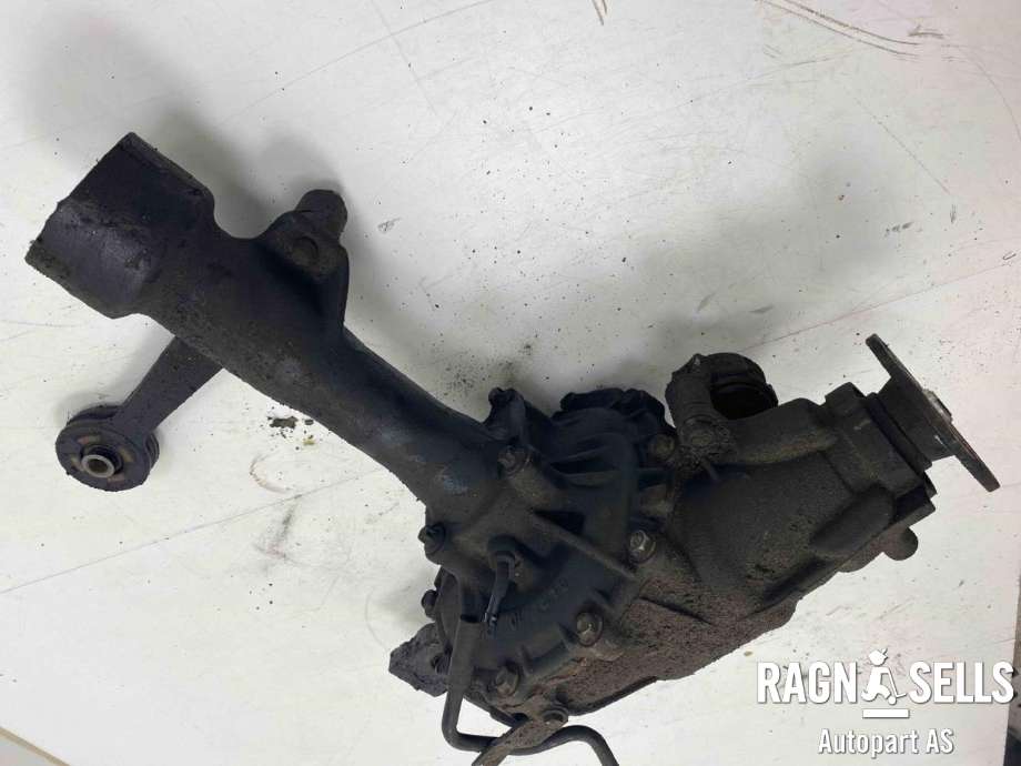 Kardang klokke foran til Toyota Land Cruiser 150 2014-->> (Fase 2)  (411103D430||411103D432)