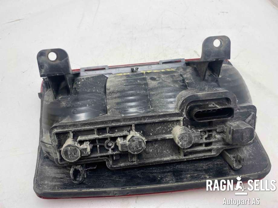 Baklykt høyre til VW Caddy 2004-2010 (Type III, Fase 1)  (2K0 945 096 P|)