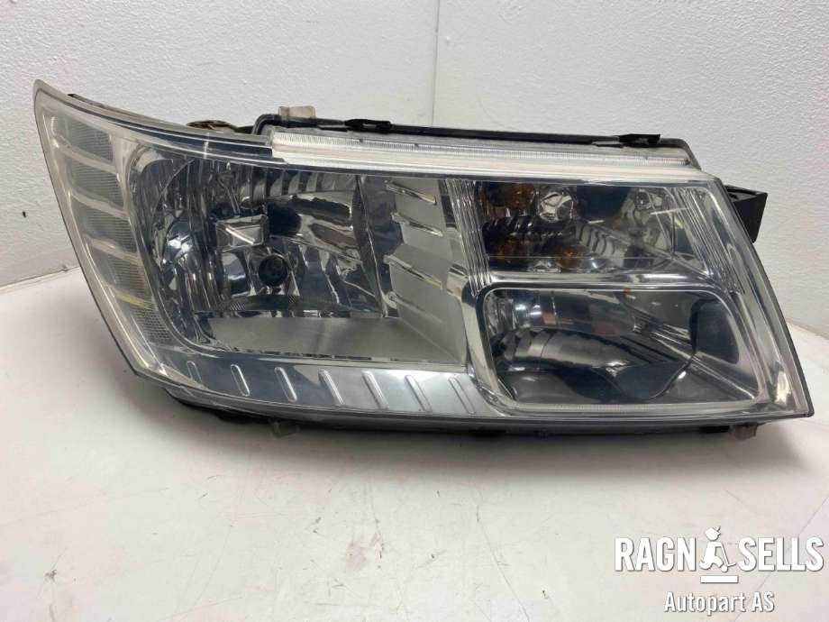 Frontlykt høyre halogen til Fiat Freemont, 2011-2015  (K05067788AC)