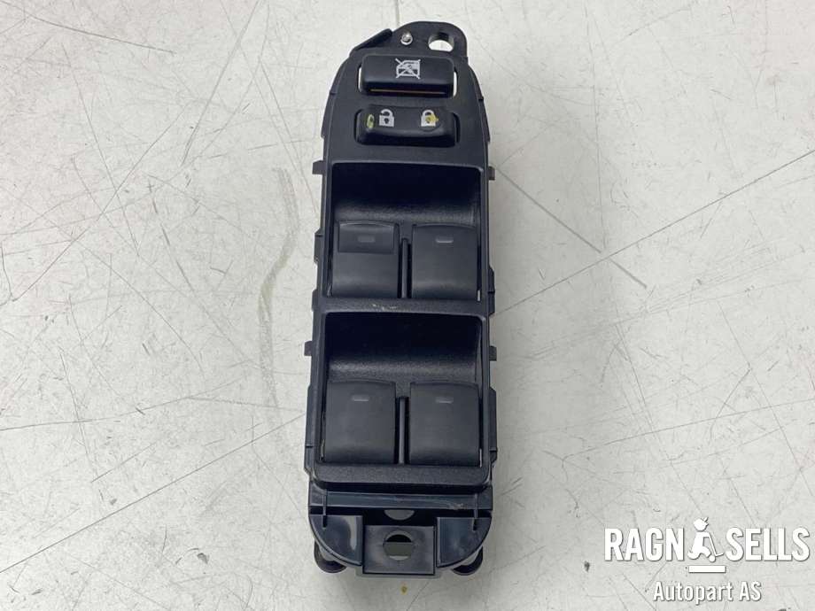Bryter ruteheis førerdørspanel til Toyota Land Cruiser 150, 2014-->> (Fase 2) (8404060220)