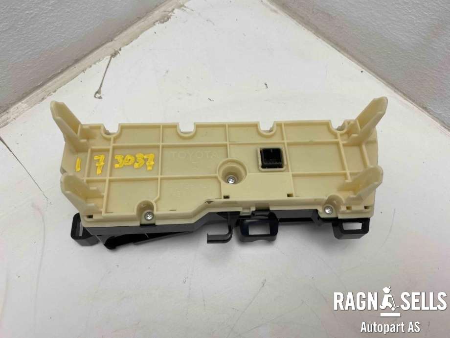 Varmeapparat betjening til Toyota Prius 2009-2016 (Type III) (COMBI) (COMBI) (5590047120|)