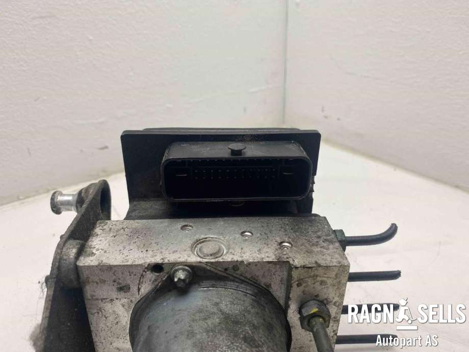 ABS sentral til Mercedes Sprinter 2006-2013 (Fase 1) (906) (906) (A 001 446 26 89||A 001 446 30 89|A 001 446 80 89)